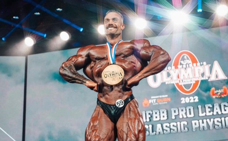 Bodybuilding Icon Chris Bumstead Fanboys Over Fellow Canadian