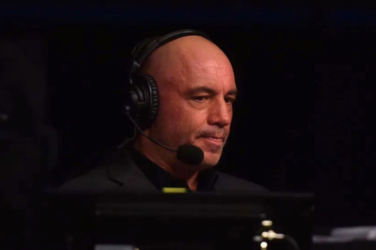 Joe Rogan Gets Sparring Challenge From Featherweight Star Over His UFC 324 “Agenda”
