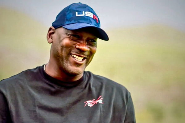 September 27, 2021 &#8211; Kohler, Wisconsin, USA. &#8211; Basketball greats MICHAEL JORDAN and Steph Curry sit down at Whistling S
