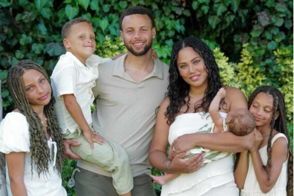 stephen-curry-and-ayesha-curry-family-tout-091024-c49963c7b50d4d26934b5b3d582931a7