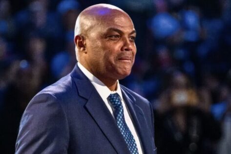 Charles Barkley Fires Back at NBA’s 23YO Gimmick After Debate Over His Iconic Dunk Reignites