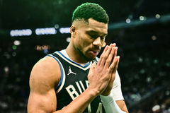 NBA: New Orleans Pelicans at Milwaukee Bucks