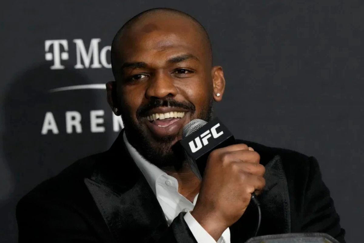 Jon Jones Slaps His Own Face Tattoo on Fan, Leaving MMA World Confused