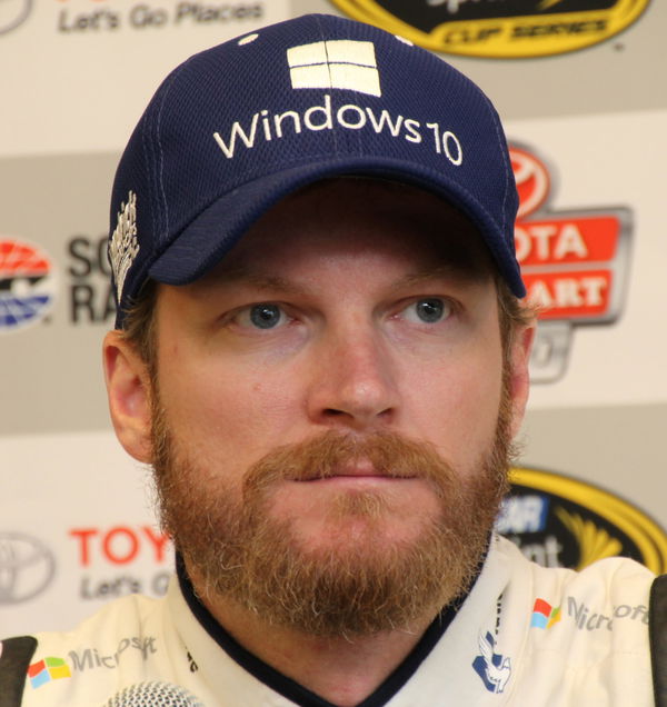 Dale Earnhardt Jrs Nascar Team Undergoes Major Reshuffle Yet Again Essentiallysports 8227