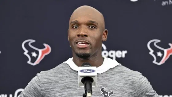 DeMeco Ryans Assigns Blame for Loss vs Rams After Texans RB’s Costly Mistake