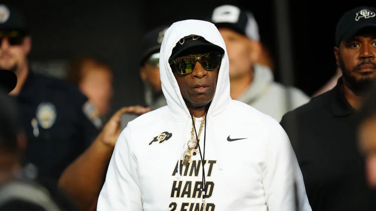 “No Phones… No Watches”: Deion Sanders Strictly Bans Colorado Players From Unacceptable Meeting Habits
