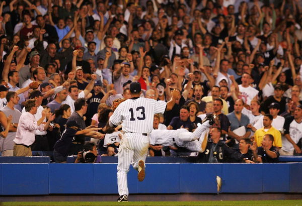 Derek Jeter dive