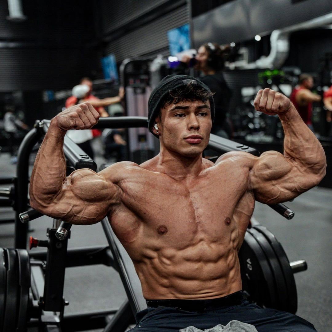 Fitness Sensation Devin Bernardo Reveals How Law of Diminishing Returns Works in Relation to Ster**ds and PEDs