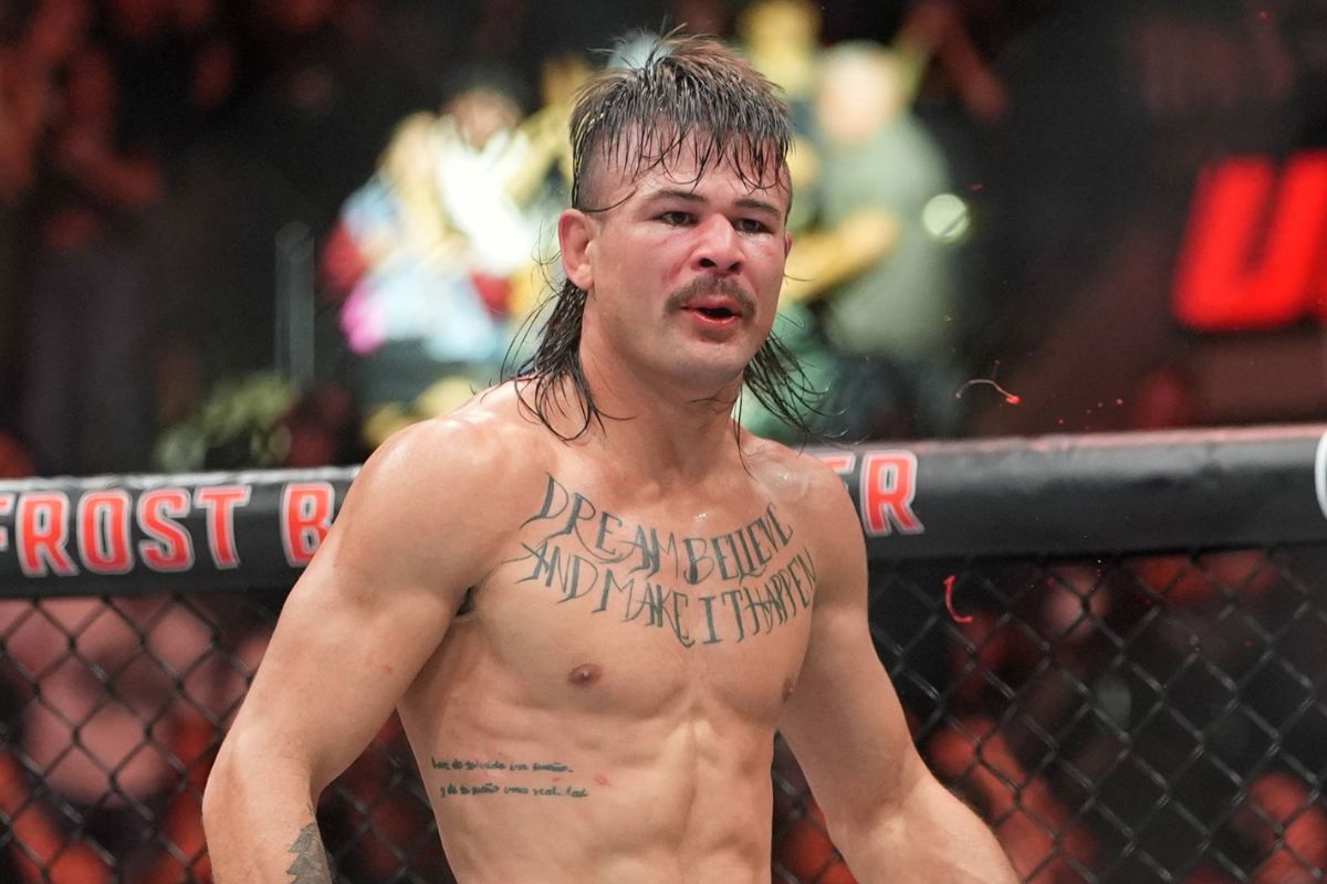 Diego Lopes Issues Medical Update After Breaking Both Feet in Alexander Volkanovski Rematch