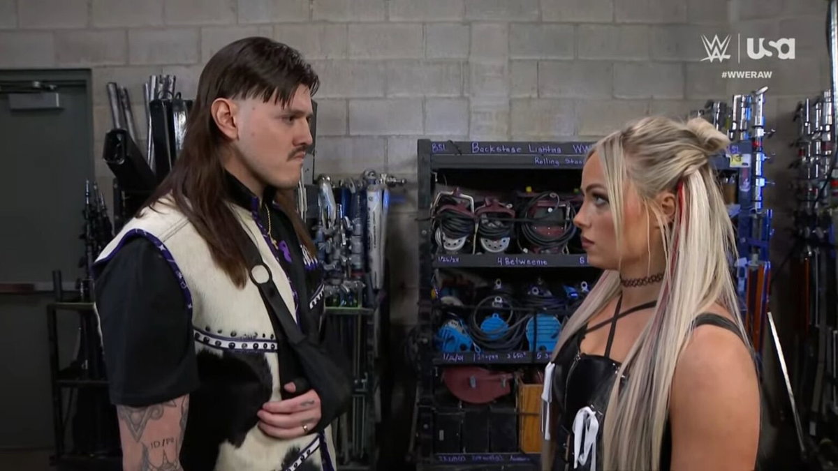 Dominik-Mysterio-Liv-Morgan-1536x864.jpg