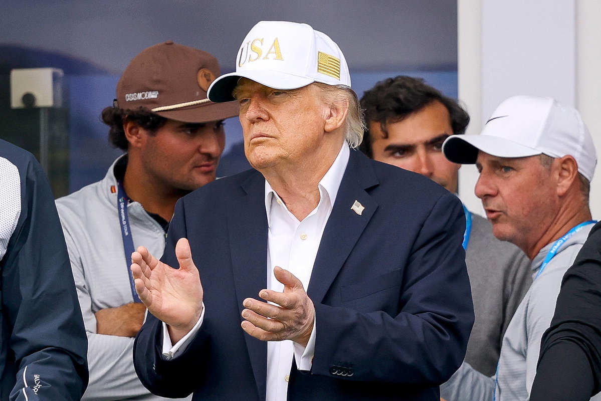 PGA Tour Prepares $11,000 Honor for Donald Trump Ahead of His Special Visit at the Presidents Cup