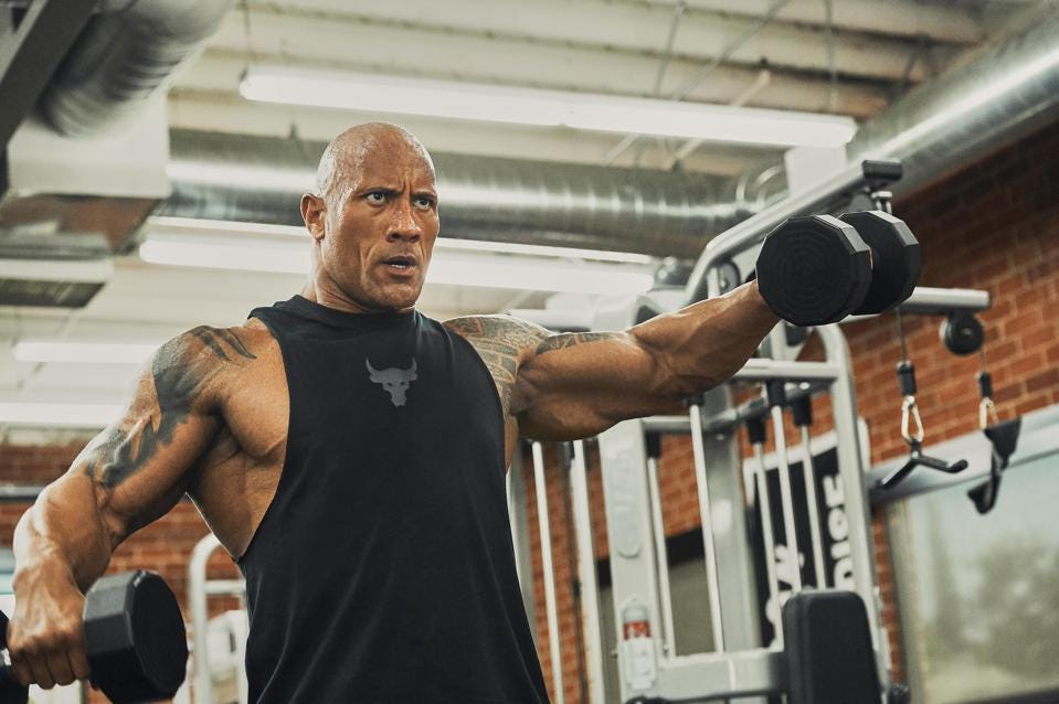 A transformação física de The Rock ao longo dos anos - Men's Health