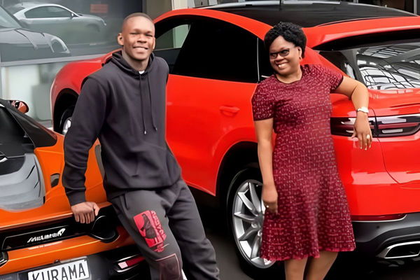 Israel Adesanya and his mother