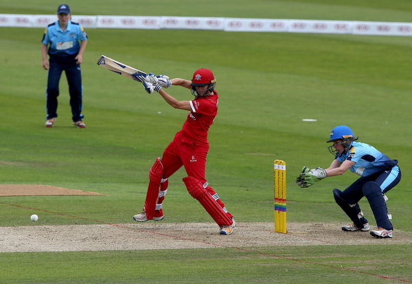 Eve-Jones-bats-for-Lancashire-Thunder