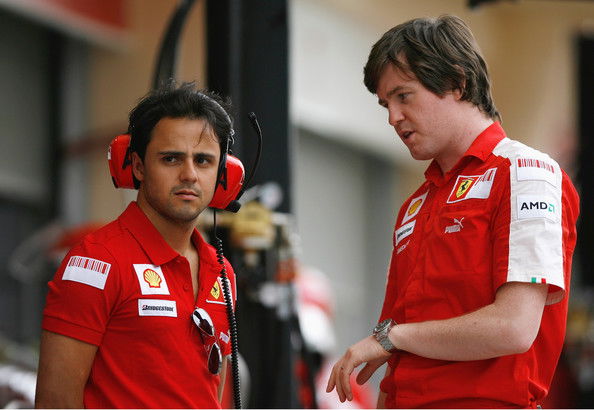 Felipe+Massa+Rob+Smedley+2009+F1+Testing+EsWqI0JSmBml