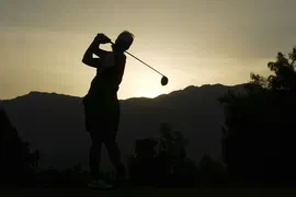Female-Golfer-Silhouette
