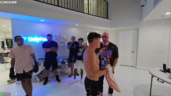 Fousey SLAPS Jack Doherty Live On Stream! 0-51 screenshot