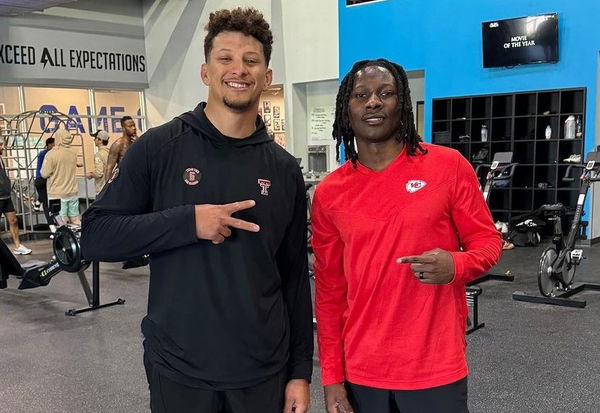 Mahomes, brown