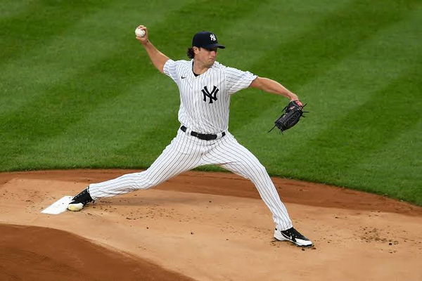 Yankees pitcher Domingo Germán throws perfect game against Oakland