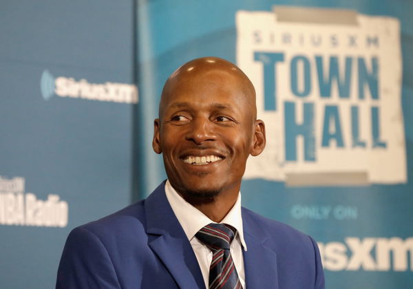 Bucks legend Ray Allen returns to UConn, finishes degree