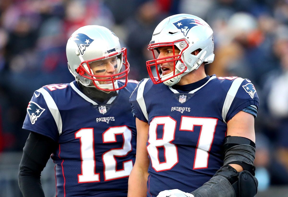 If Belichick wrote to Tom Brady, Rob Gronkowski it would look like