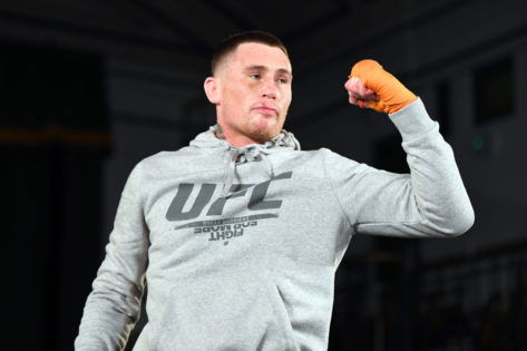 Darren Till Recalls Getting Into a “Full-Out War” With Khamzat Chimaev During a Heated Session – “His Coach Was Like This Has Gone…”