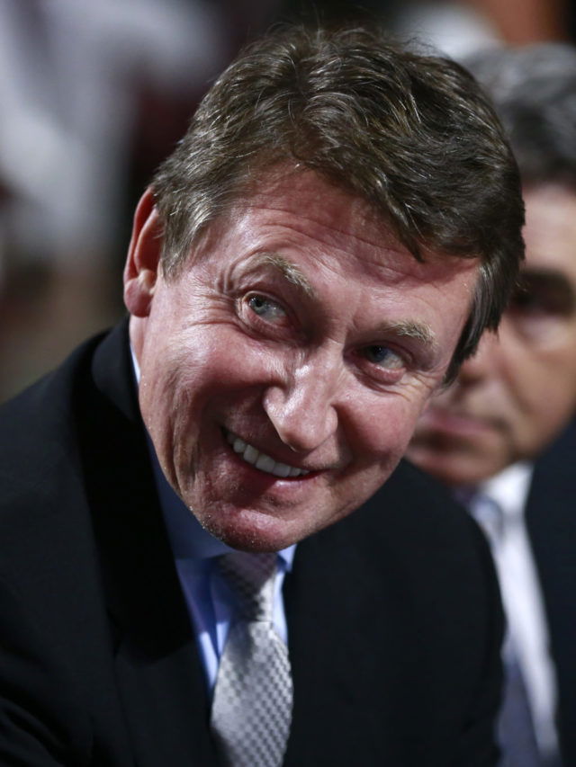 Wayne Gretzky Net Worth 2023: Earnings Career Age Home Age