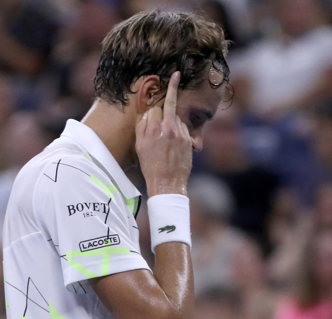 WATCH: Daniil Medvedev Sends Salty Kisses to Disrespectful Crowd at Rolex  Paris Masters 2021 - EssentiallySports