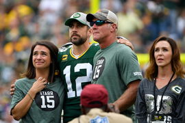 Minnesota Vikings v Green Bay Packers