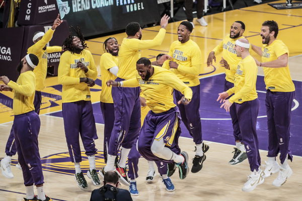 Lakers land $100-million jersey patch deal with Bibigo - Los