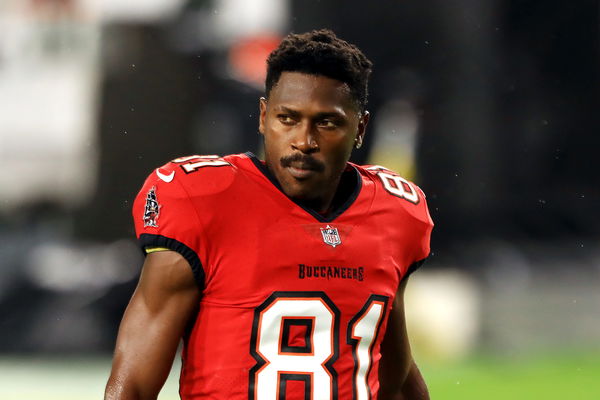 Ex-Buccaneers receiver: Ditch the uniforms