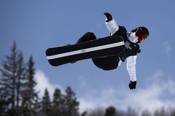 Shaun White grabs Snowboard Halfpipe Gold on his very last run