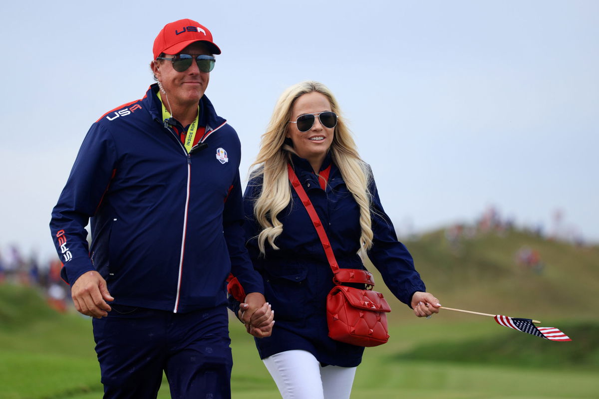 Phil Mickelson Whos Been Married To Amy For 26 Years Once Broke Out His Emotions With A 3664