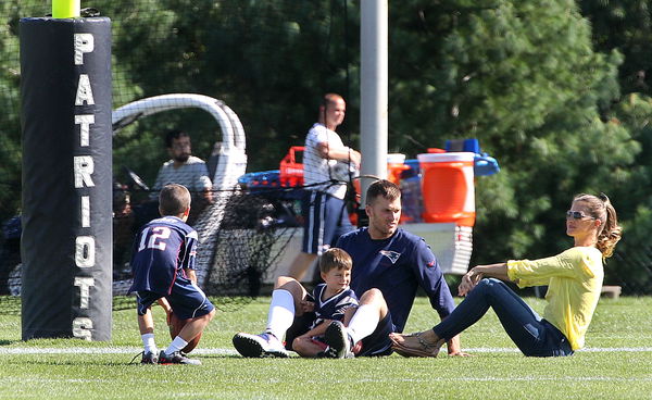 Tom Brady&#8217;s Family Visits New England Patriots Practice