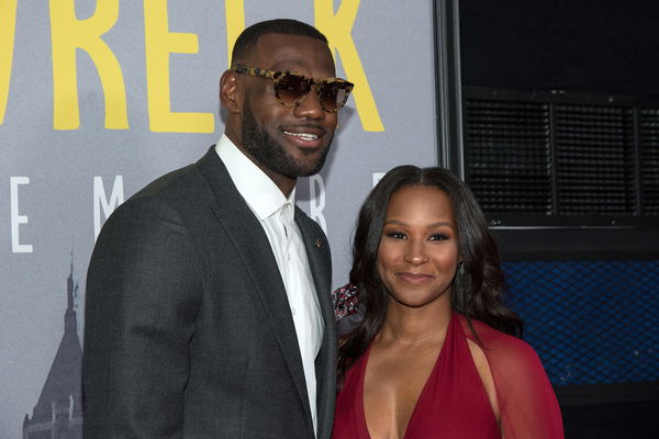 Curry can't relate with his wife- NBA Fans react to LeBron James enjoying  a party with his wife Savannah James in Paris