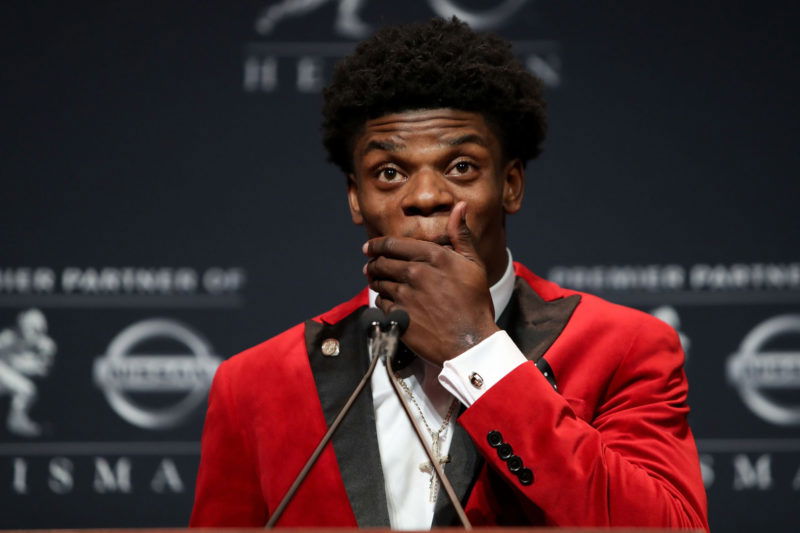 💟 Congratulations on the special engagement: Jaime Taylor’s father holds his daughter’s hand, sends an “emotional message” and a “secret gift” to the couple that moved Lamar Jackson to tears… Details in comment 👇👇👇 - 24/7 News America