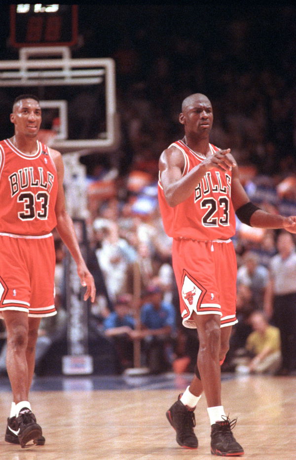 Scottie Pippen Takes Aim at Michael Jordan in New Book - The New York Times