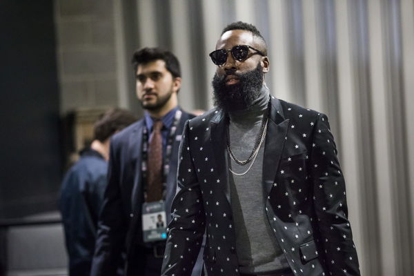 James Harden Outfit from March 26, 2022, WHAT'S ON THE STAR?