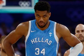 Giannis Antetokounmpo (3)