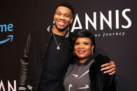 Giannis Antetokounmpo mother FI