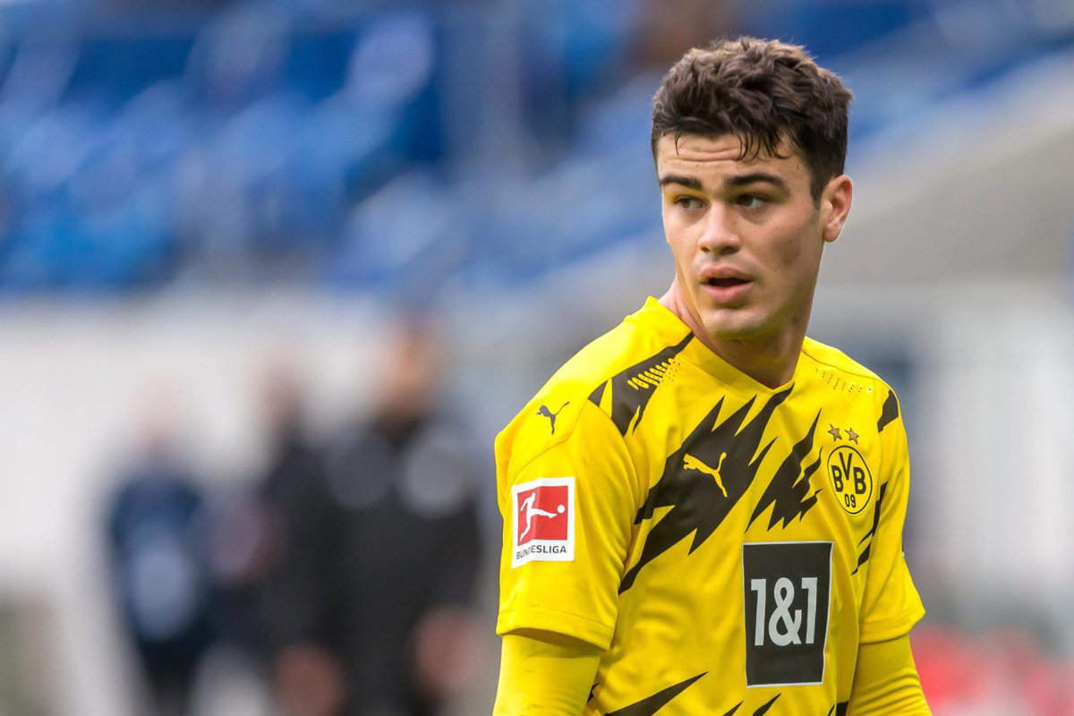Borussia Dortmund Unhappy With Giovanni Reyna's FIFA 22 Rating -  EssentiallySports