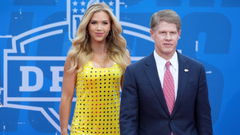 Gracie Hunt with father Clark Hunt