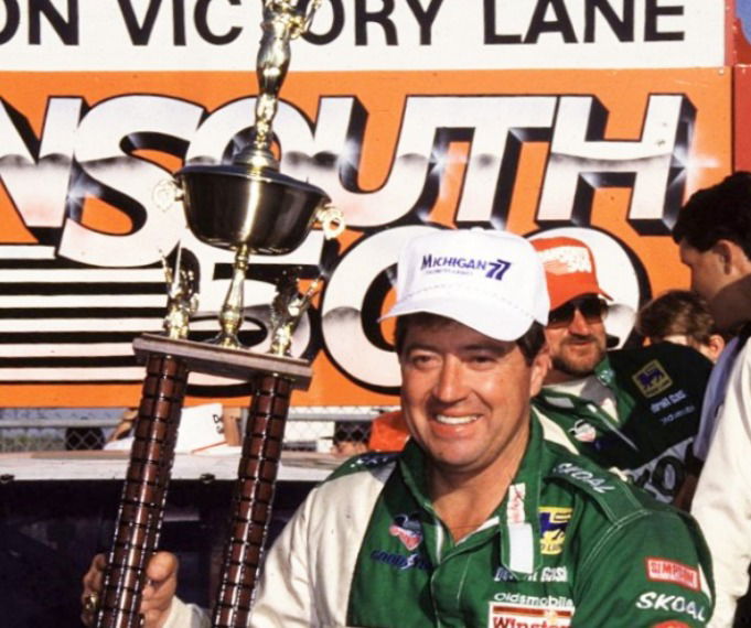 NASCAR Watched in Shock When 51-Year-Old Harry Gant Defied Youth and Logic in Golden ‘September’ Run