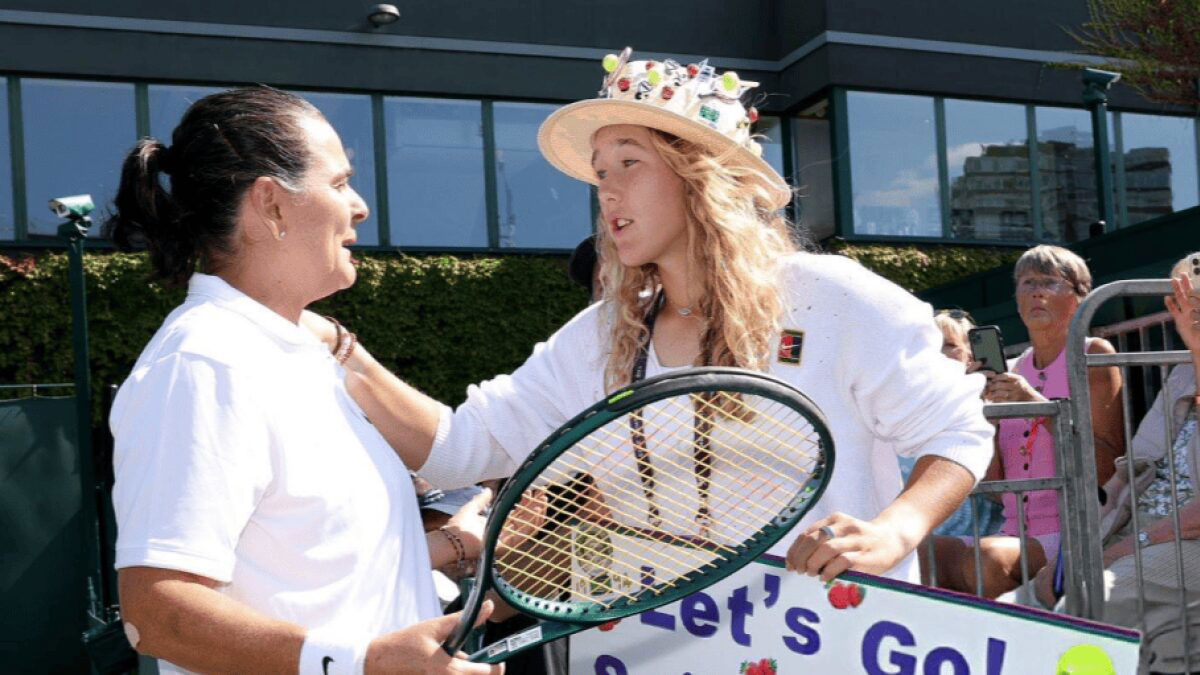 Andreeva Cheekily Blames Legendary Coach For Poor Decisions Before Australian Open