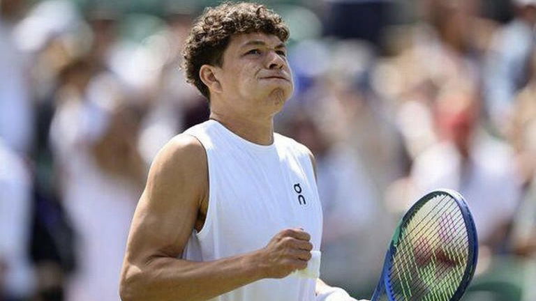 Shelton Faces ASB Classic Mayhem After Difficult Weather Conditions