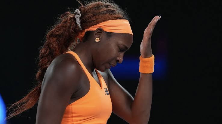 Federer Mocks Agassi After He Hilariously Disses His Shot