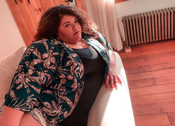 Do Something About It”: 47-YO Bodybuilding Icon Gives a “Morbidly Obese”  Influencer a Harsh Reality Check, Advises Her to Do “Cardio” as She Bickers  About Airline Policies - EssentiallySports