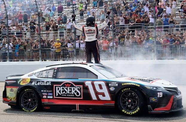 Martin Truex Jr. clinches 2023 Cup Series regular season championship