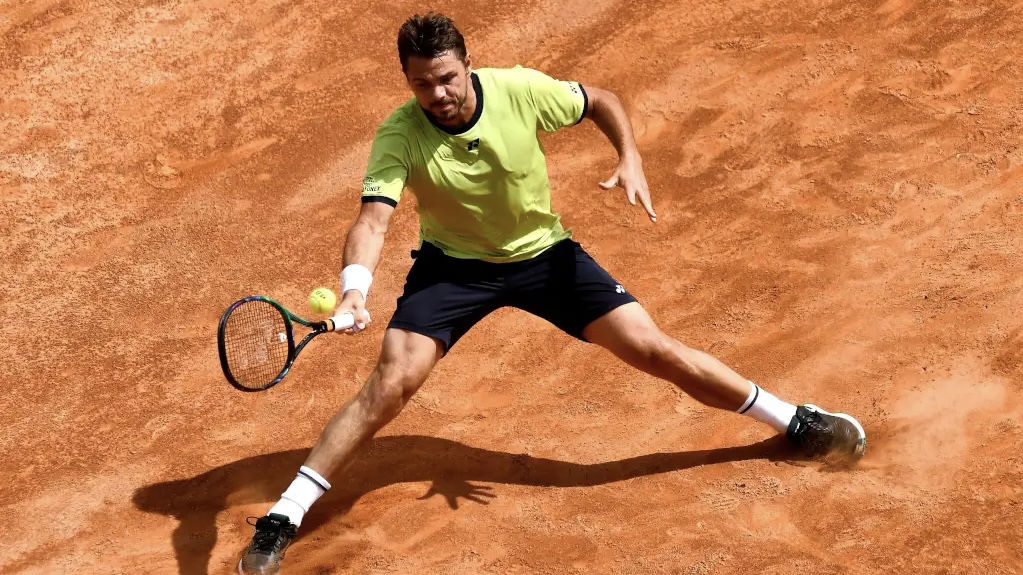 Chair Umpire Steps In As Ball Boy Makes ATP Pro Seethe