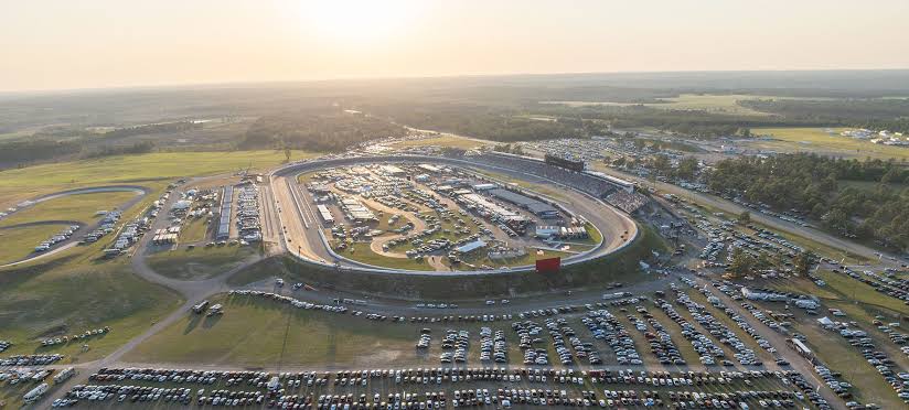 Fans Cheer as NASCAR’s Rival Series Swoops Iconic Oval Track to Challenge France Family’s Monopoly